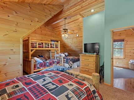 323 Gateway Drive, Lake Almanor, CA 96137 Photo