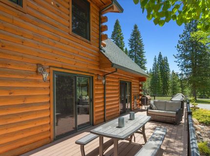 323 Gateway Drive, Lake Almanor, CA 96137 Photo