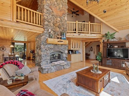 323 Gateway Drive, Lake Almanor, CA 96137 Photo