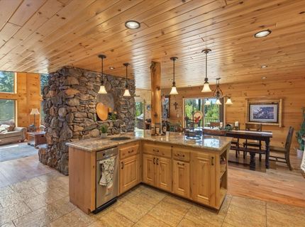 323 Gateway Drive, Lake Almanor, CA 96137 Photo