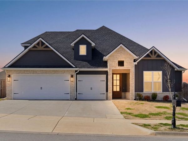 2109 Bergman Road , Pea Ridge, AR 72751