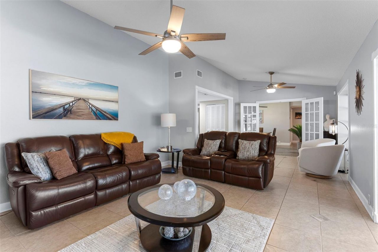 10833 97th Street , Largo, FL 33773 Photo