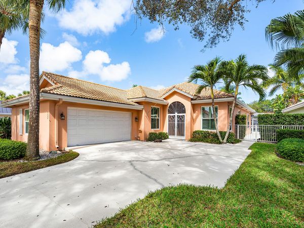132 E Hampton Way, Jupiter, FL 33458