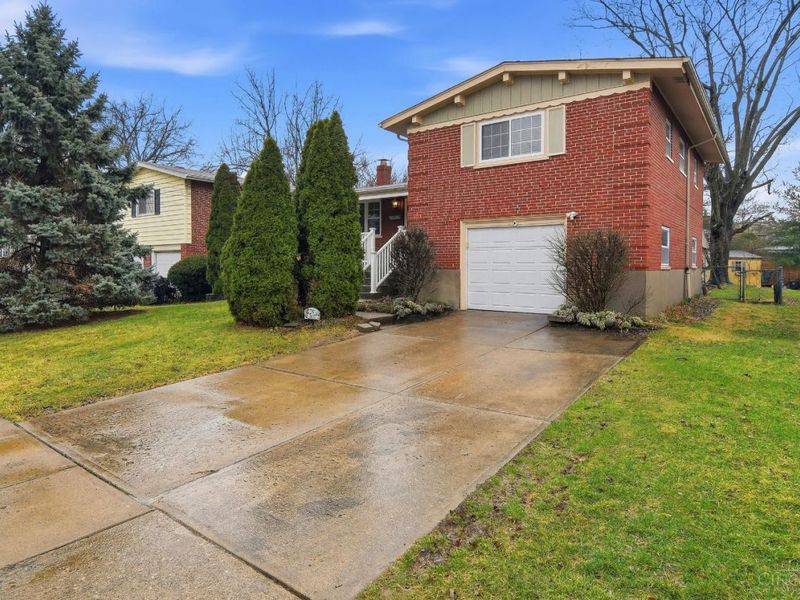 3617 Fieldcrest Drive, Cincinnati, OH 45211 Photo 2