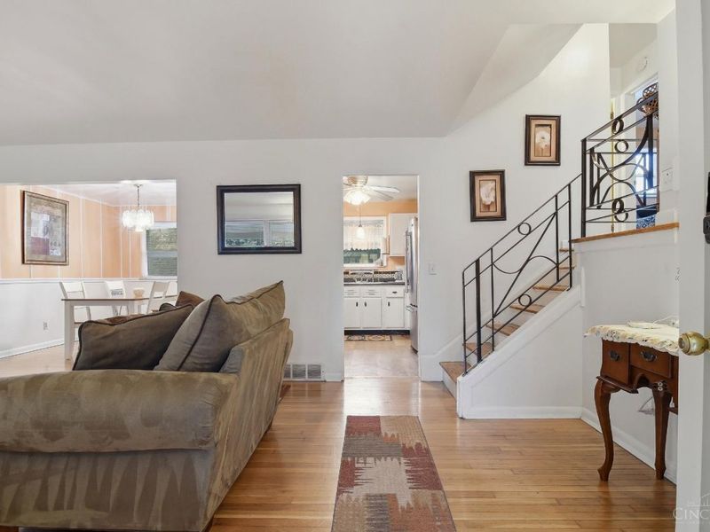 3617 Fieldcrest Drive, Cincinnati, OH 45211 Photo 4