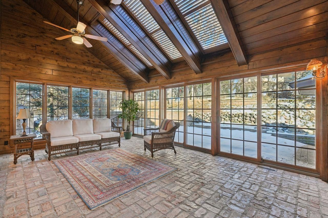 6175 Heather Place NE, Fridley, MN 55432