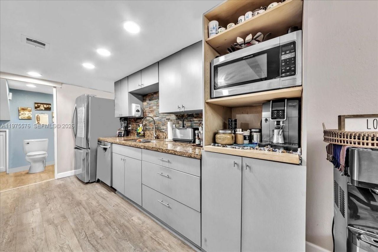 9410 Live Oak Pl , Unit 110, Davie, FL 33324 Photo