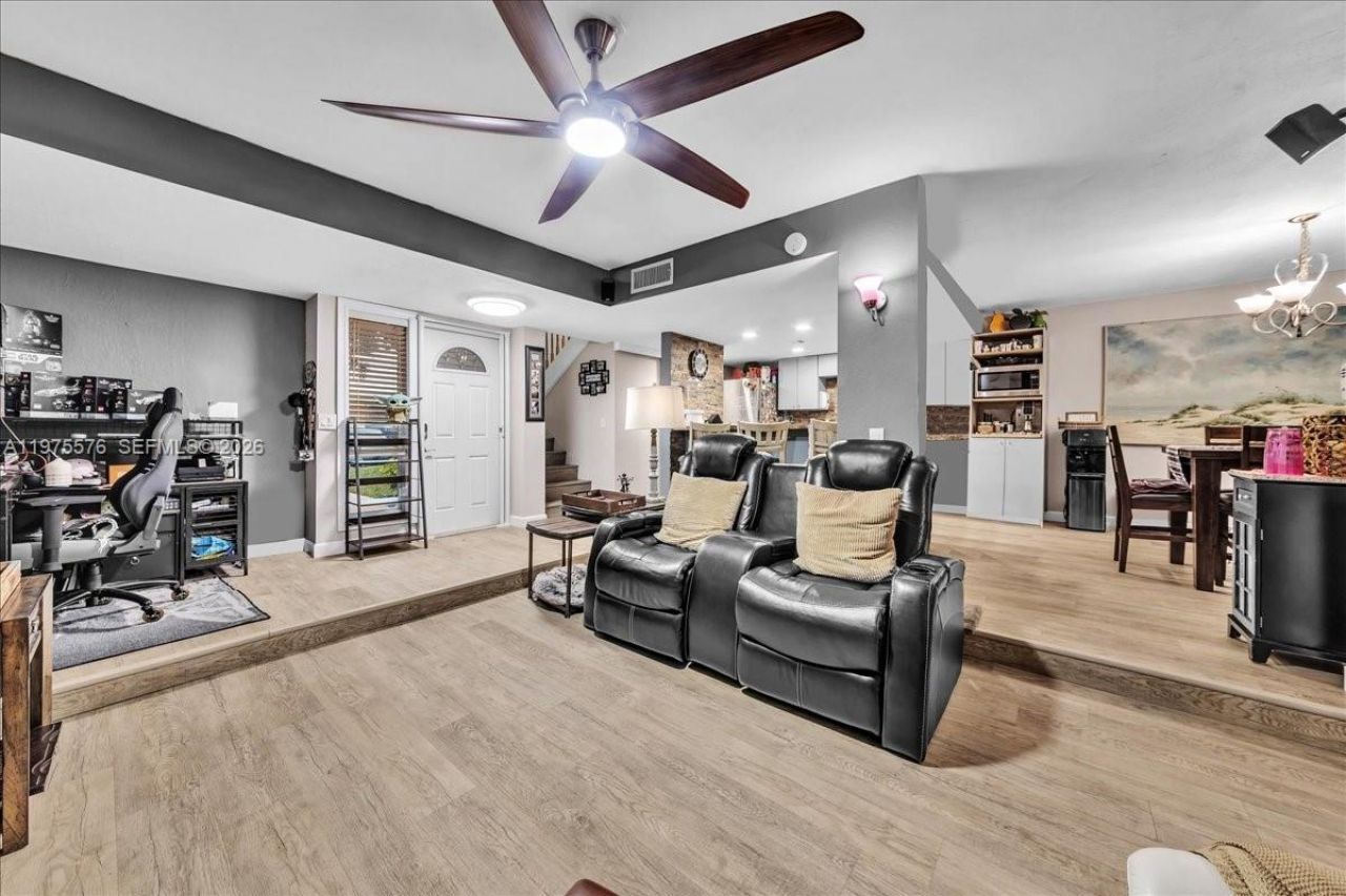 9410 Live Oak Pl , Unit 110, Davie, FL 33324 Photo