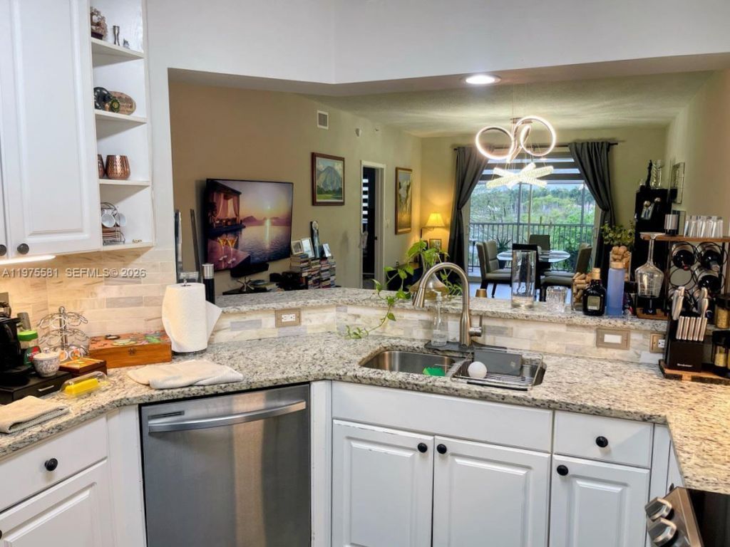 10750 NW 66th St, Unit 411, Doral, FL 33178 Photo