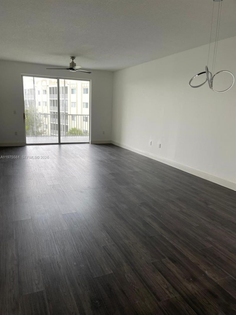 10750 NW 66th St, Unit 411, Doral, FL 33178 Photo