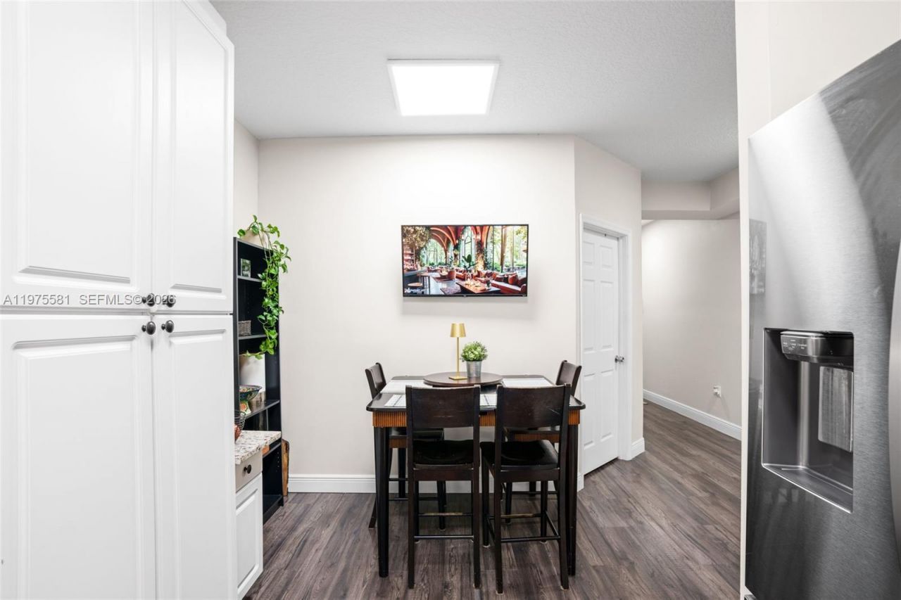 10750 NW 66th St, Unit 411, Doral, FL 33178 Photo