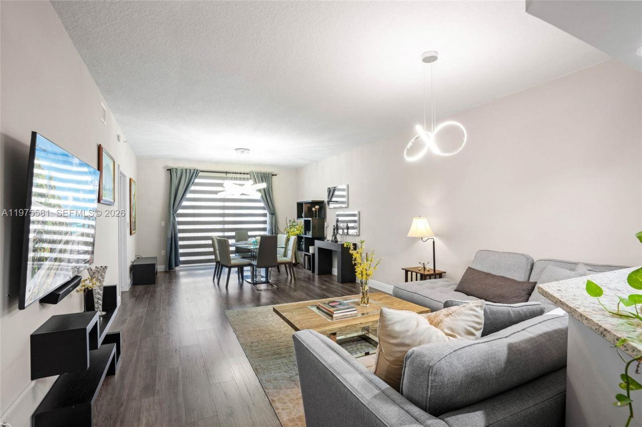 10750 NW 66th St, Unit 411, Doral, FL 33178 Photo