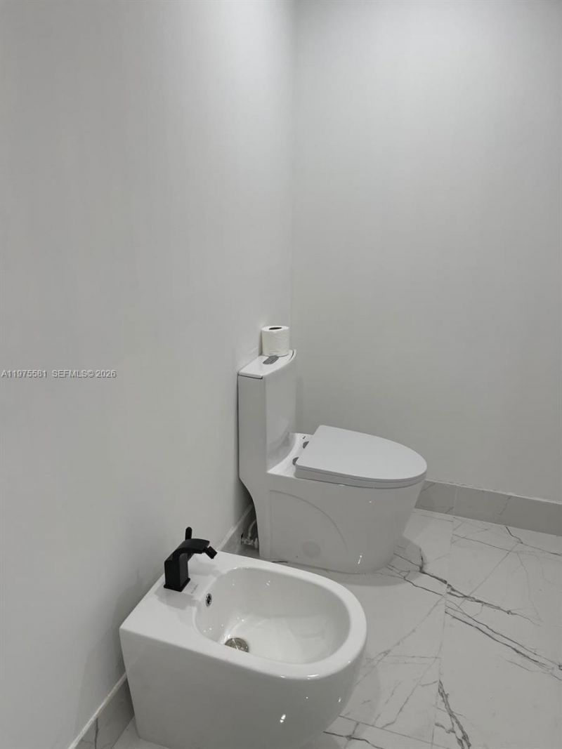 10750 NW 66th St, Unit 411, Doral, FL 33178 Photo