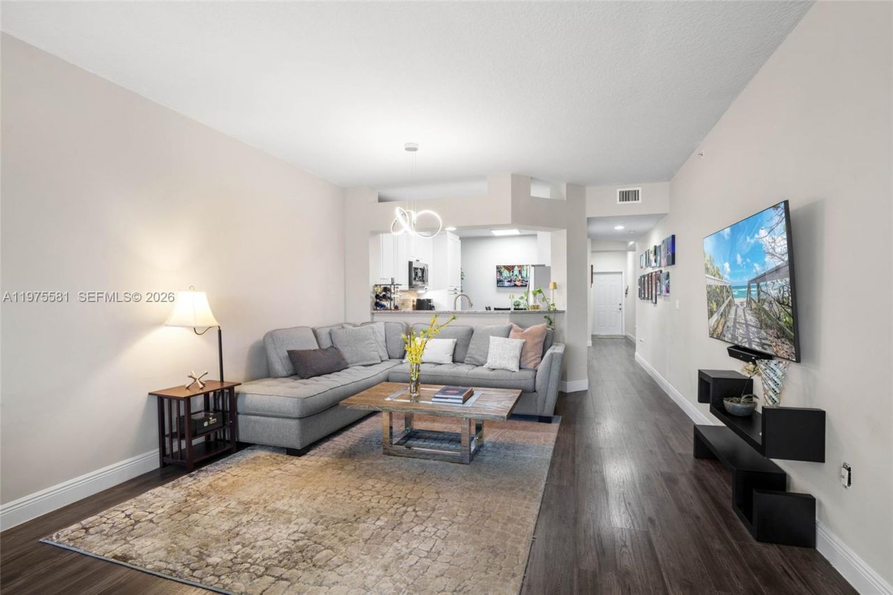 10750 NW 66th St, Unit 411, Doral, FL 33178 Photo