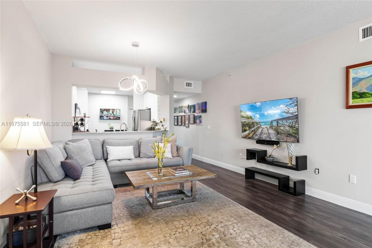 10750 NW 66th St, Unit 411, Doral, FL 33178 Photo