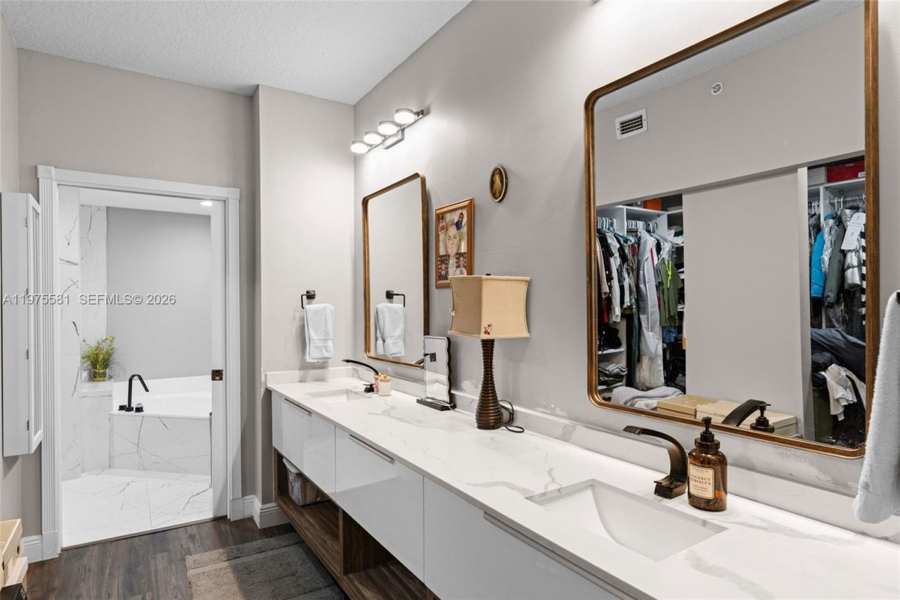 10750 NW 66th St, Unit 411, Doral, FL 33178 Photo