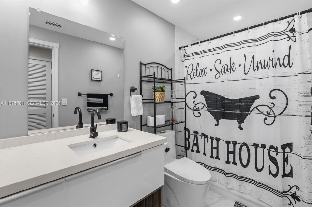 10750 NW 66th St, Unit 411, Doral, FL 33178 Photo