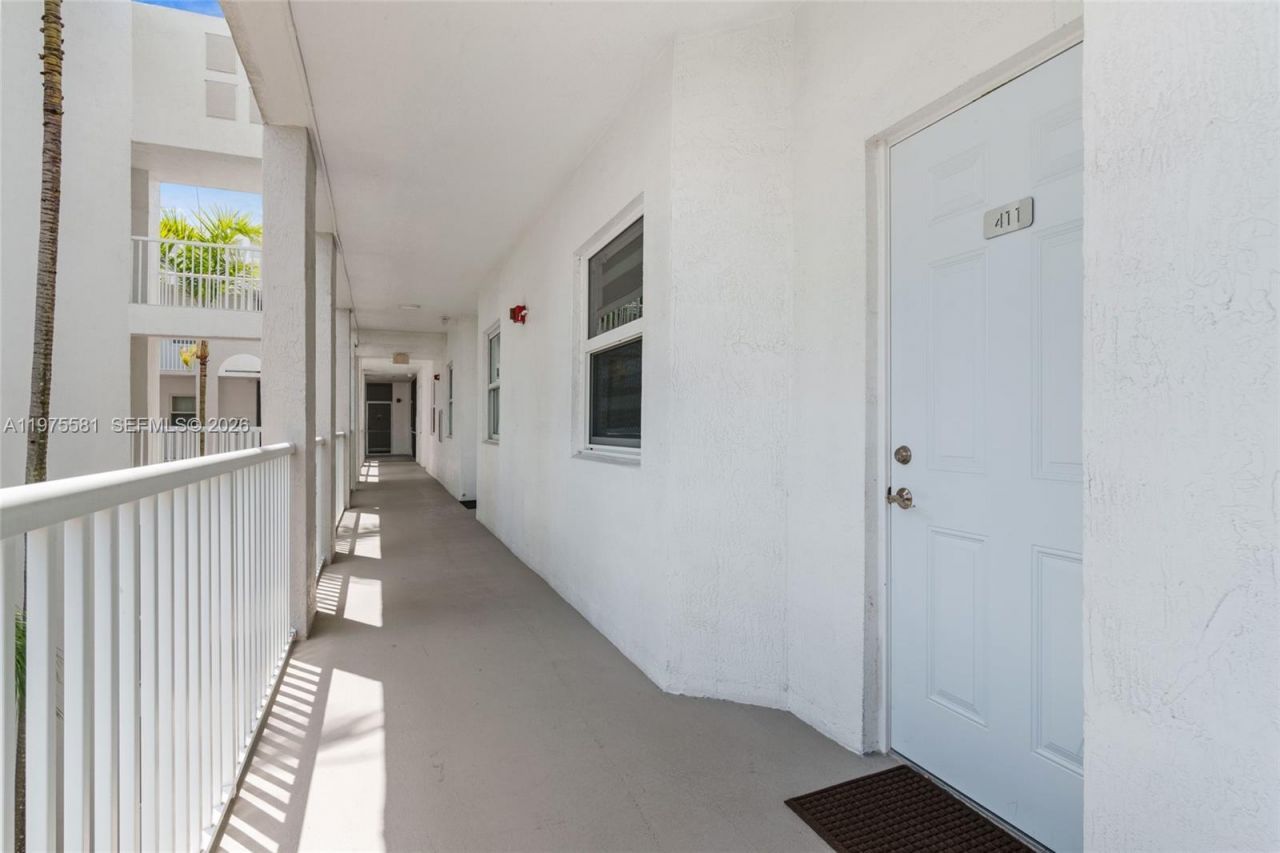 10750 NW 66th St, Unit 411, Doral, FL 33178 Photo