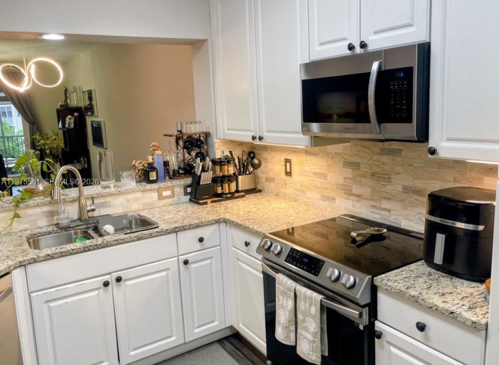 10750 NW 66th St, Unit 411, Doral, FL 33178 Photo