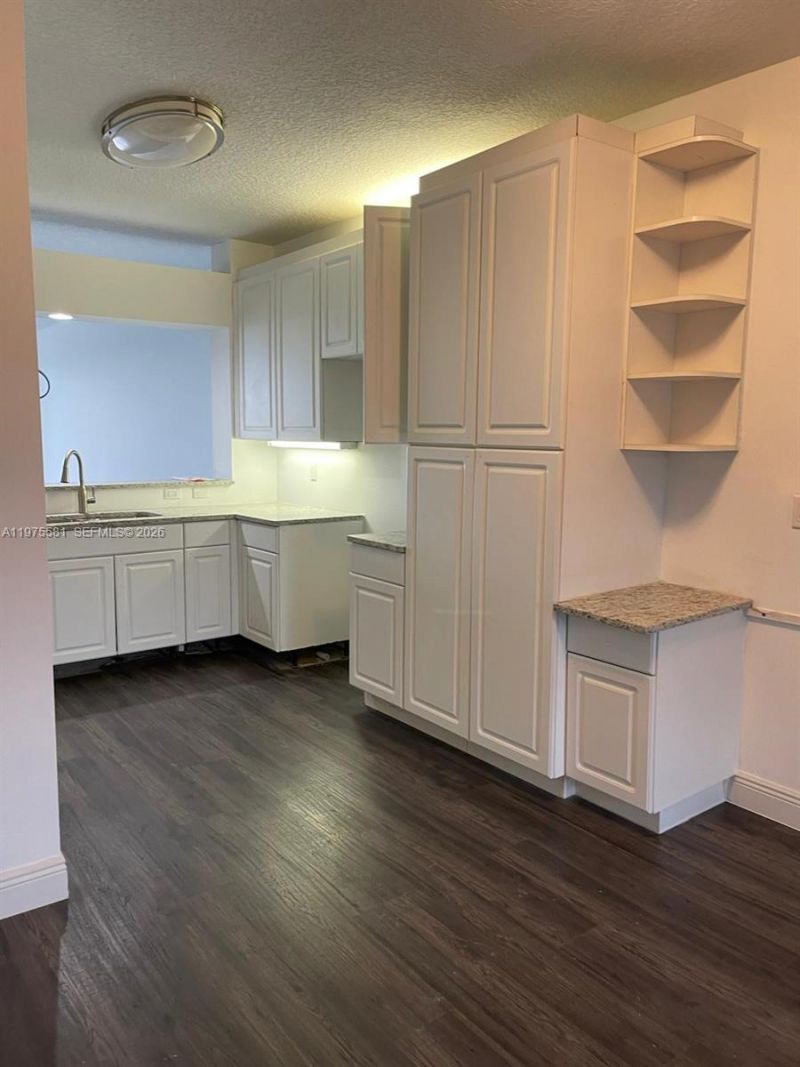 10750 NW 66th St, Unit 411, Doral, FL 33178 Photo