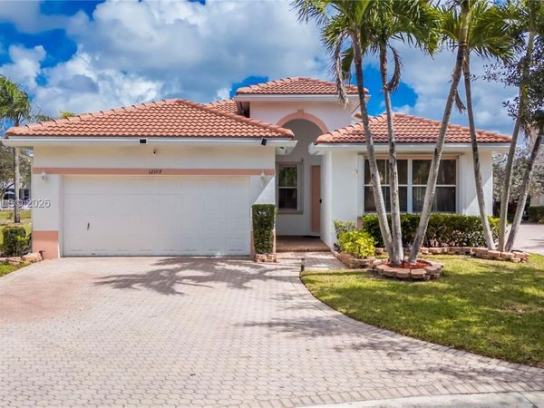 12109 NW 52nd Ct , Coral Springs, FL 33076