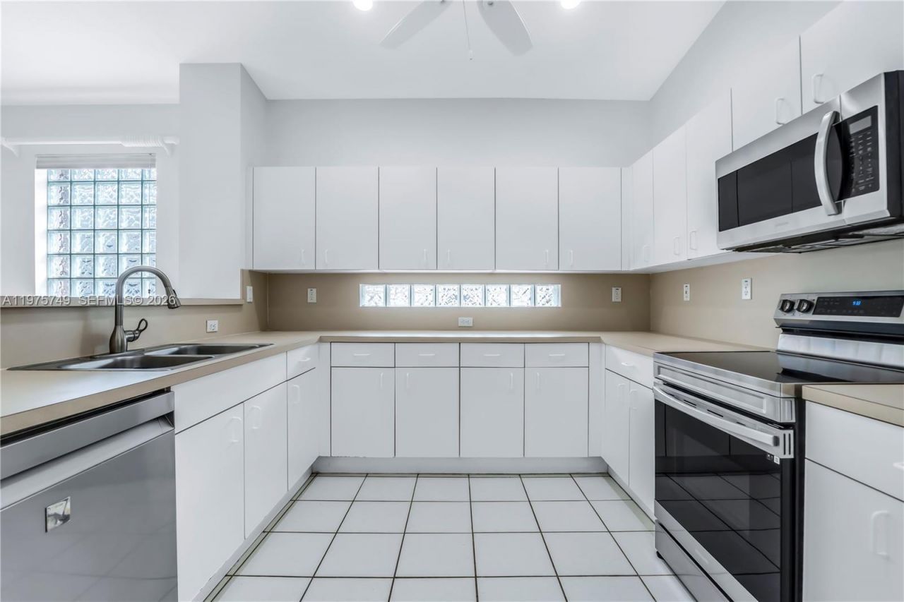 12109 NW 52nd Ct, Coral Springs, FL 33076 Photo