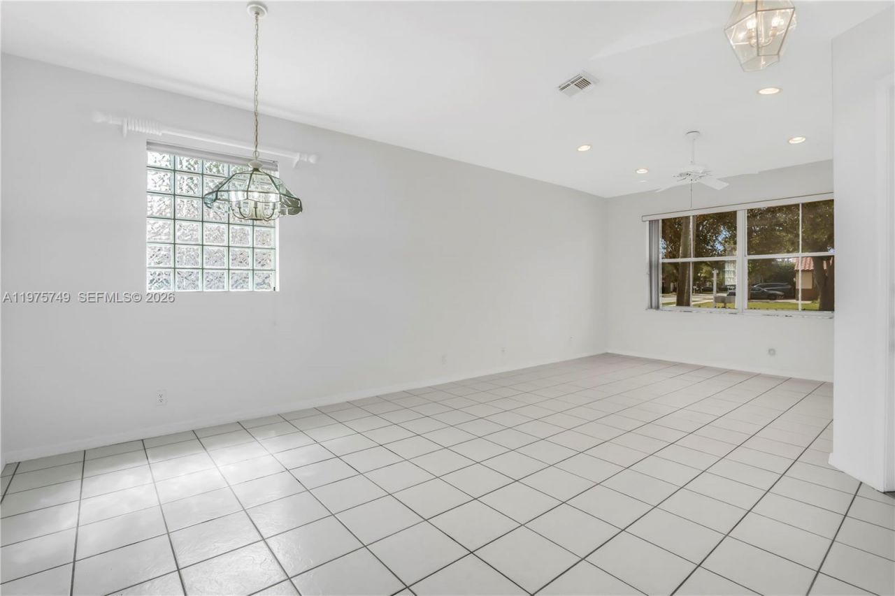 12109 NW 52nd Ct, Coral Springs, FL 33076 Photo