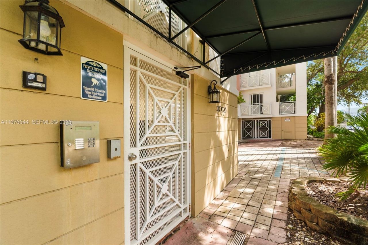 1005 8th St , Unit 206, Miami Beach, FL 33139 Photo