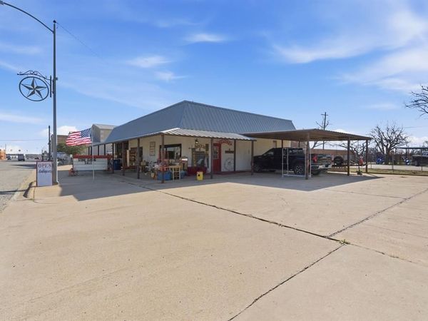 215 W 8th Street , Cisco, TX 76437