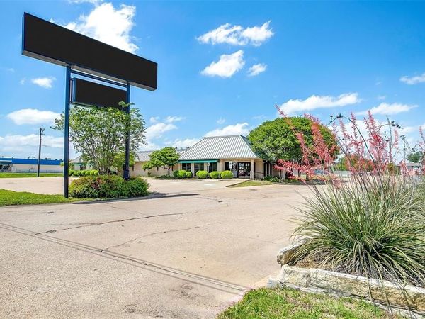 434 Wilshire Boulevard , Burleson, TX 76028