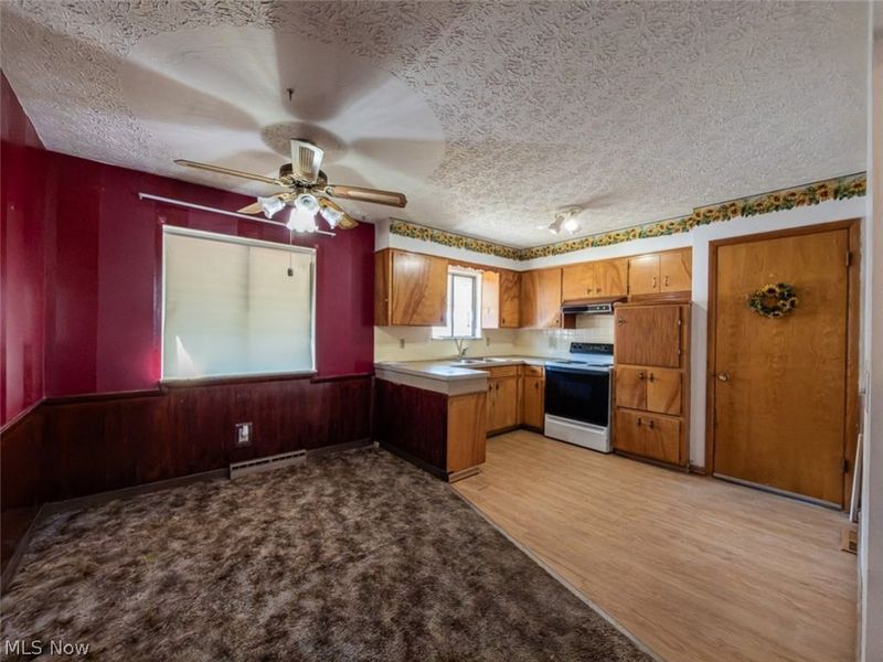 1876 Harding Avenue, Akron, OH 44312 Photo 10