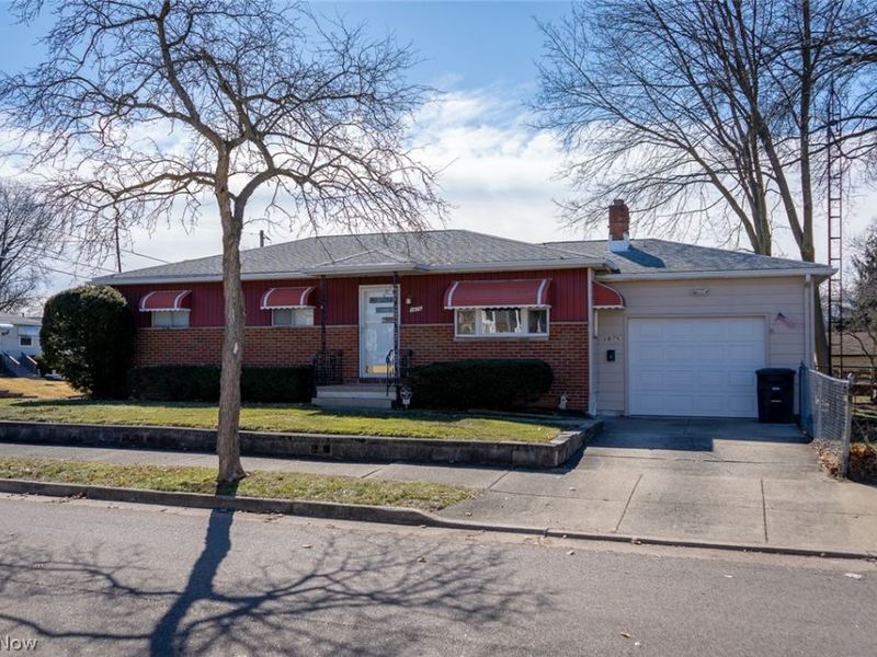 1876 Harding Avenue, Akron, OH 44312 Photo 2