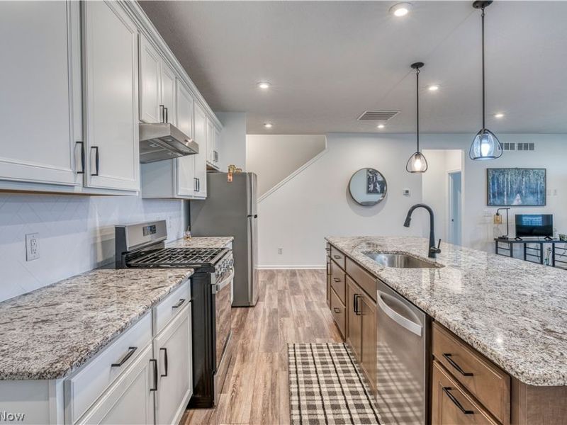 33316 Midship Drive, Avon Lake, OH 44012 Photo 5