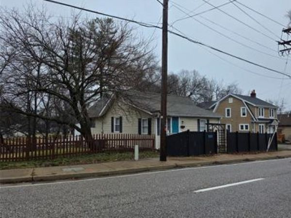 9735 Big Bend Boulevard , St Louis, MO 63122