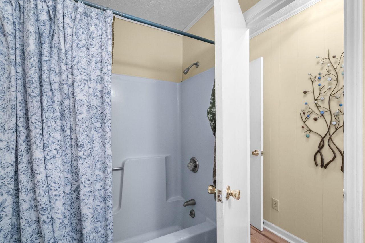 6001 1742 South Kings Hwy. Photo 20