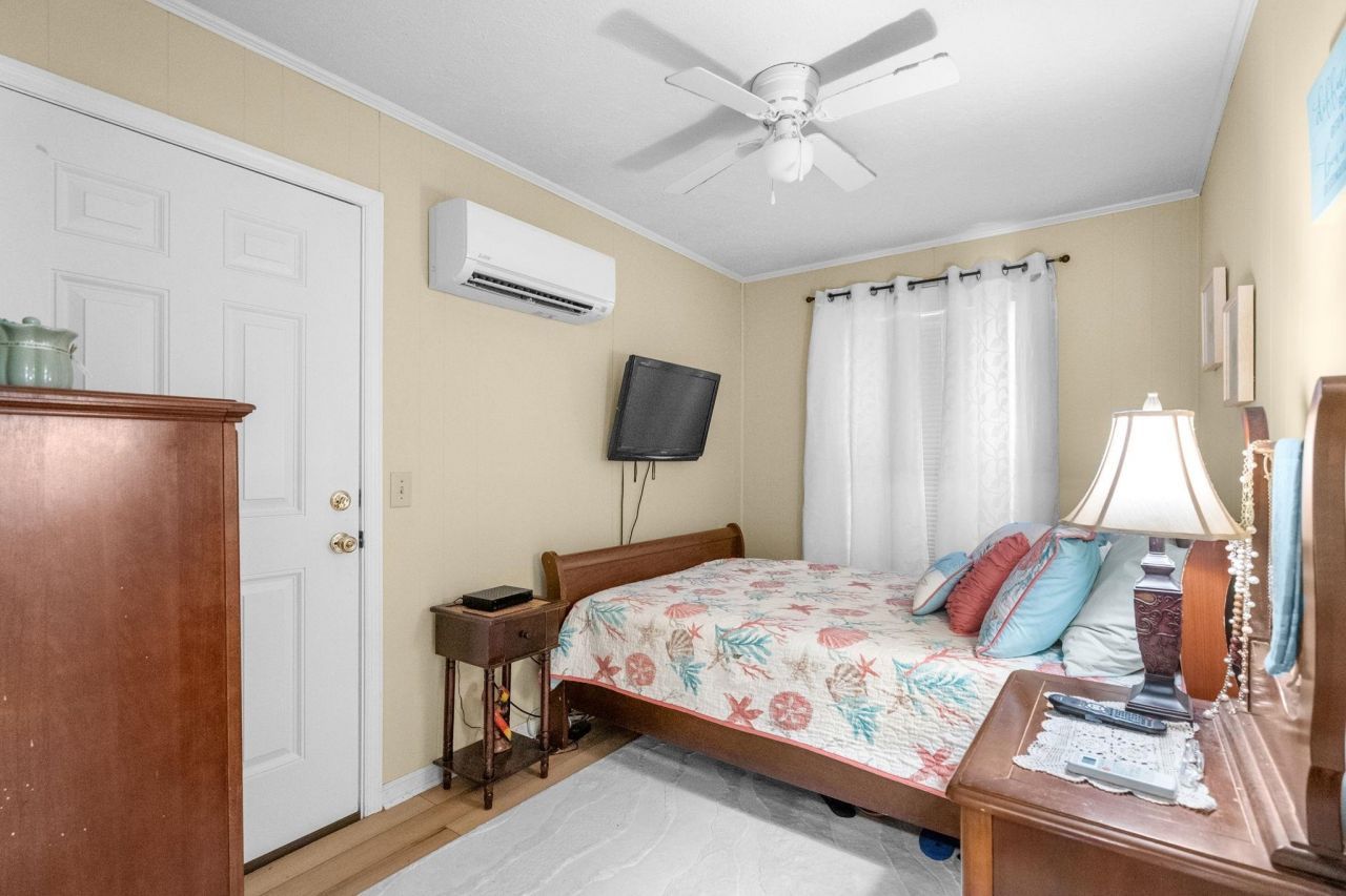 6001 1742 South Kings Hwy. Photo 21