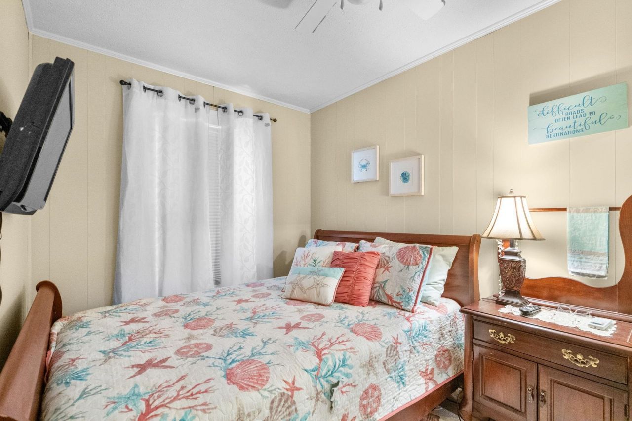 6001 1742 South Kings Hwy. Photo 22