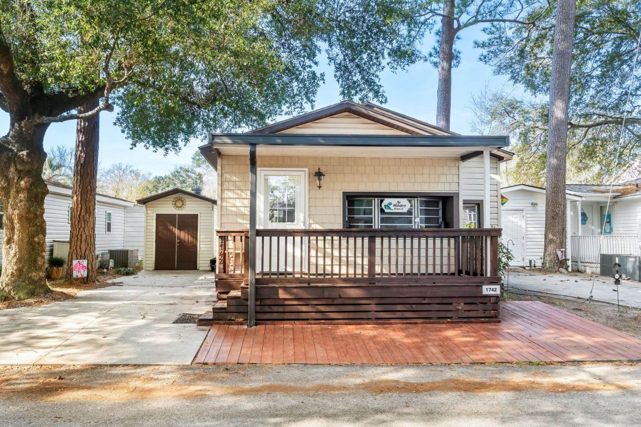 6001 1742 South Kings Hwy. Photo 24