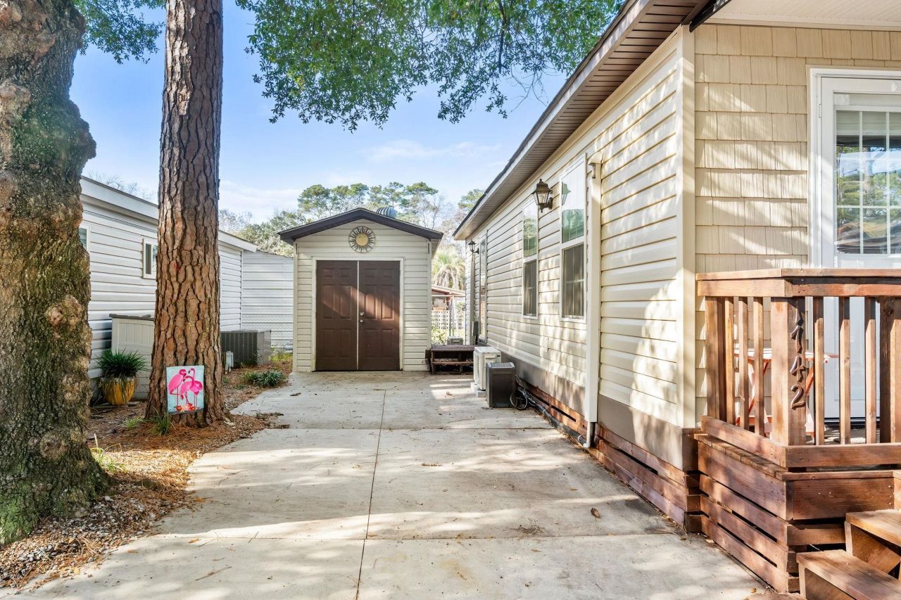 6001 1742 South Kings Hwy. Photo 25