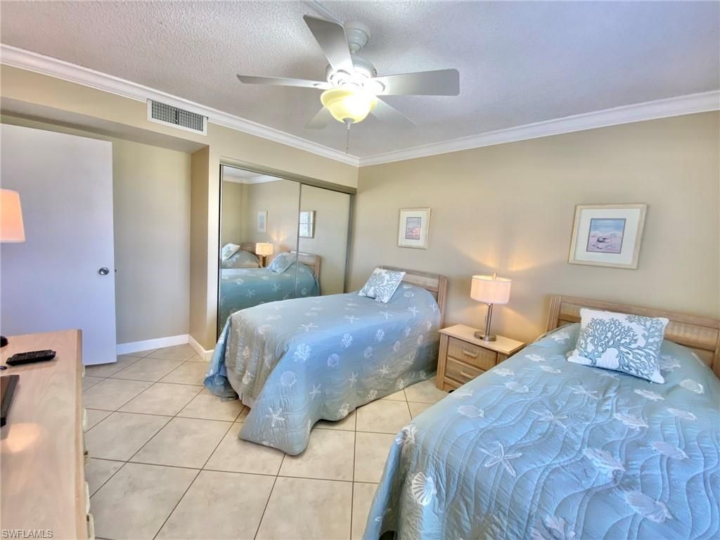 1 Bluebill Ave, Unit 604, Naples, FL 34108 Photo