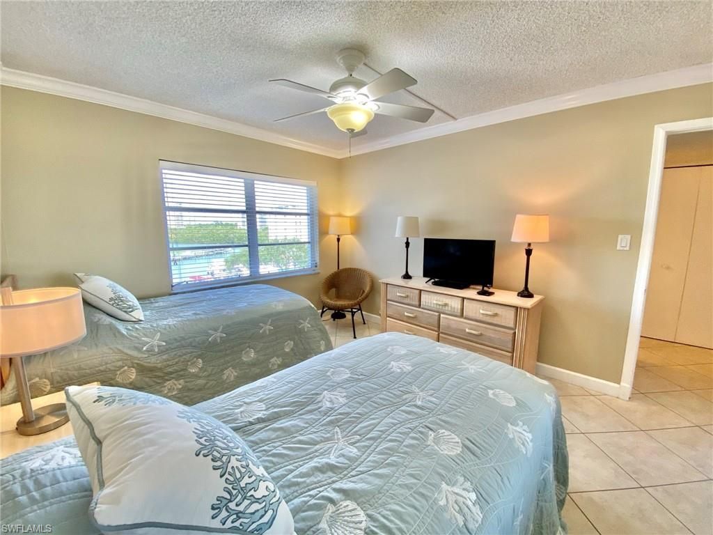 1 Bluebill Ave, Unit 604, Naples, FL 34108 Photo