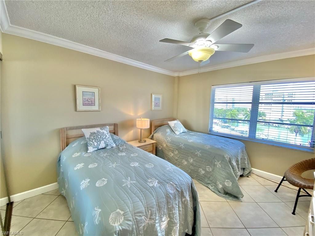 1 Bluebill Ave, Unit 604, Naples, FL 34108 Photo