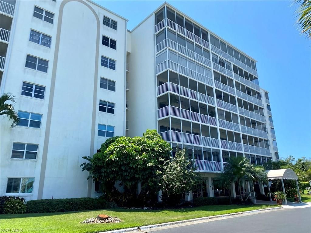 1 Bluebill Ave, Unit 604, Naples, FL 34108 Photo
