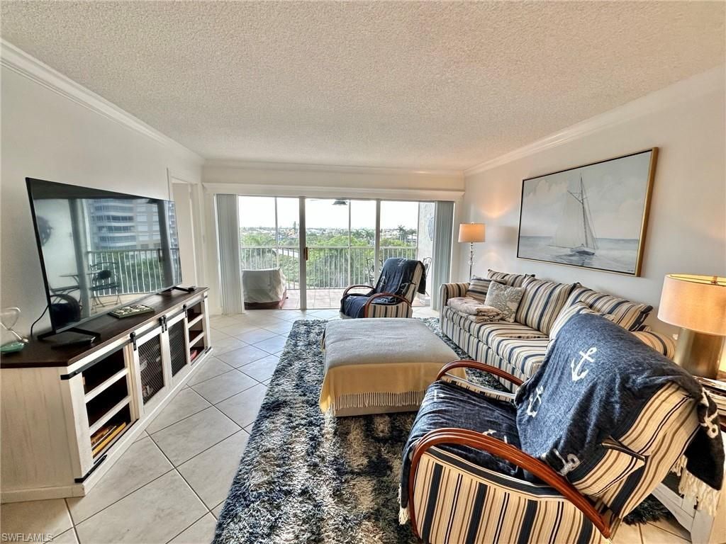 1 Bluebill Ave, Unit 604, Naples, FL 34108 Photo