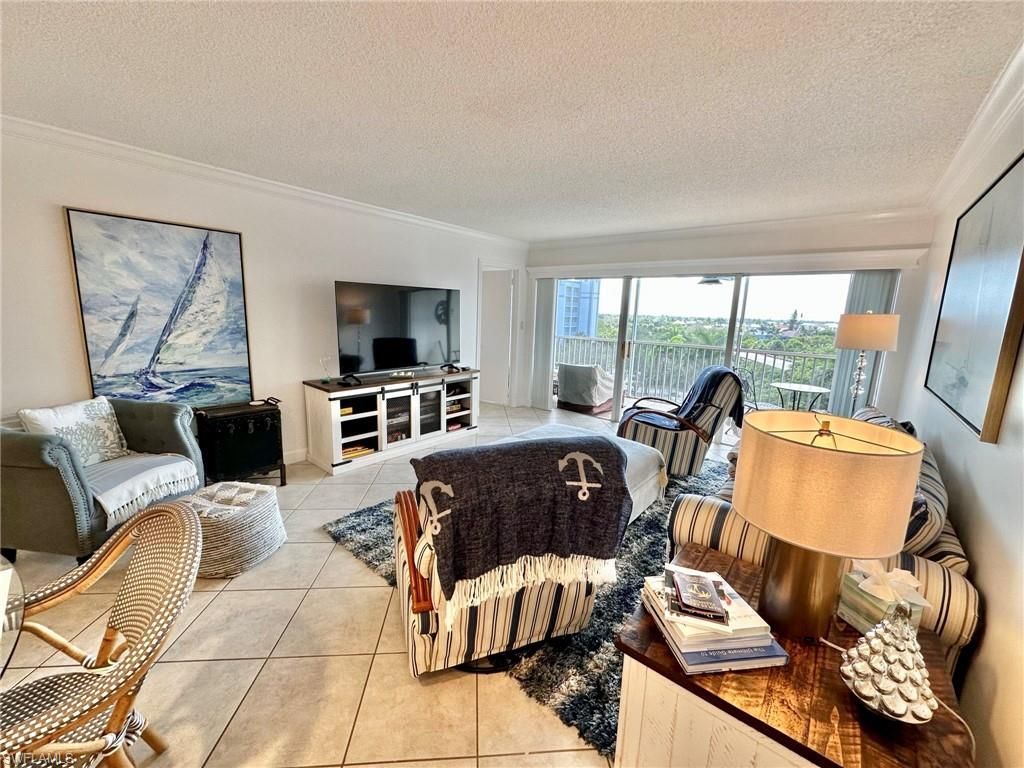 1 Bluebill Ave, Unit 604, Naples, FL 34108 Photo