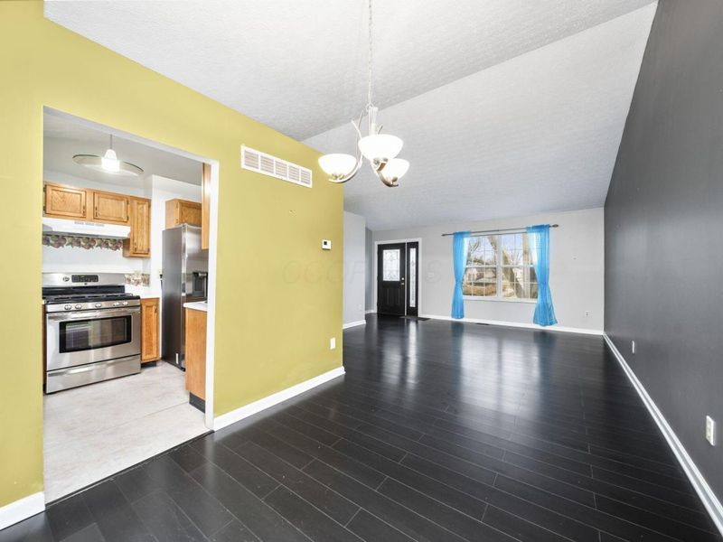 477 Courtland Lane, Pickerington, OH 43147 Photo 5