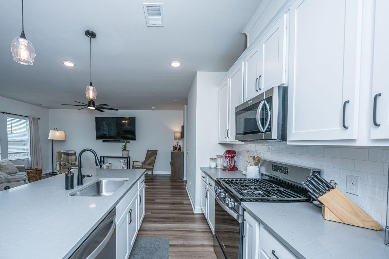 415 Navona Drive Photo 10