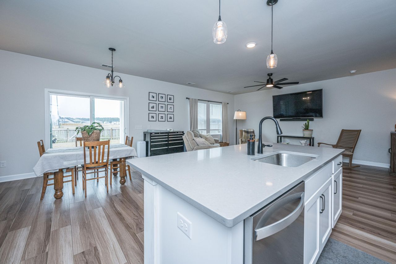 415 Navona Drive Photo 12