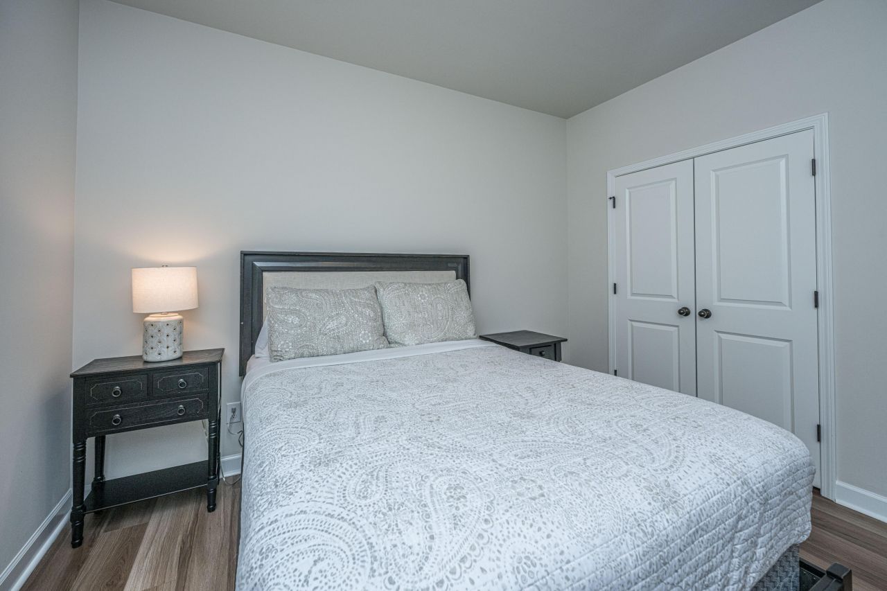 415 Navona Drive Photo 17