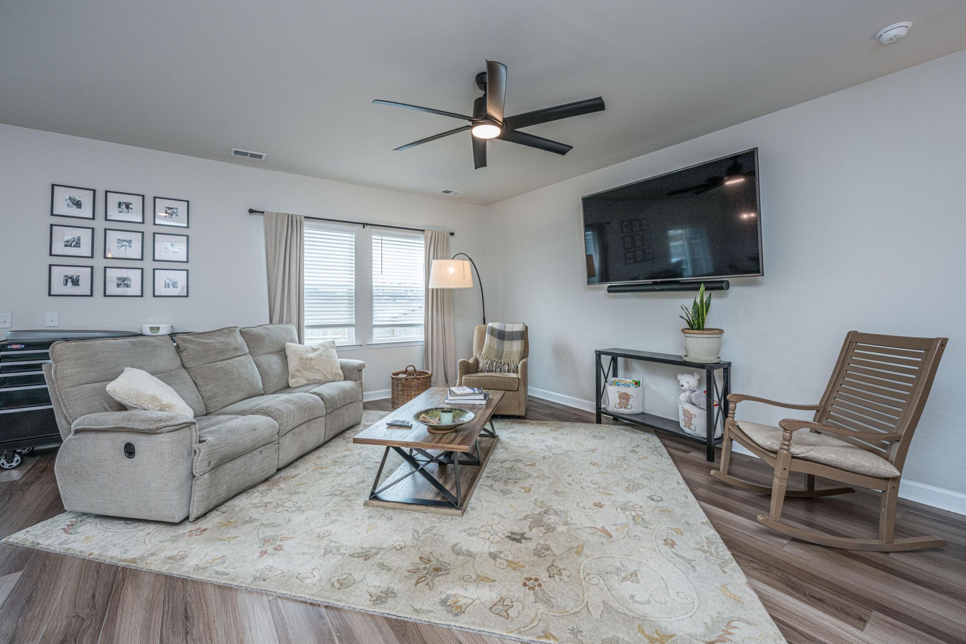 415 Navona Drive Photo 8